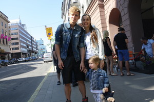 Palaikyti Donato Montvydo atvyko žmona Veronika ir dukra Adelė