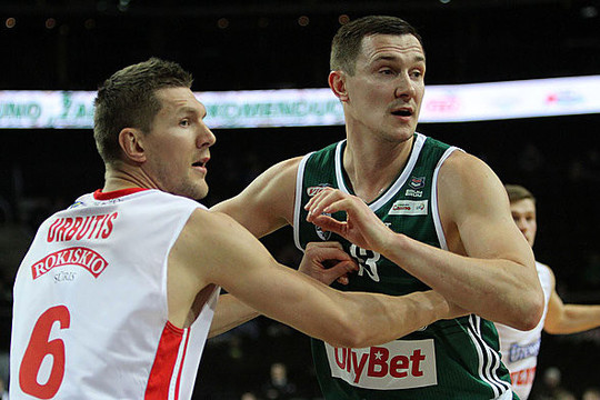 LKL pusfinalyje – kuriozinis perdavimas, virtęs taikliu metimu