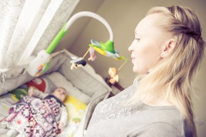 Ar lietuviai dažnai dainuoja vaikams lopšines? Nustebsite