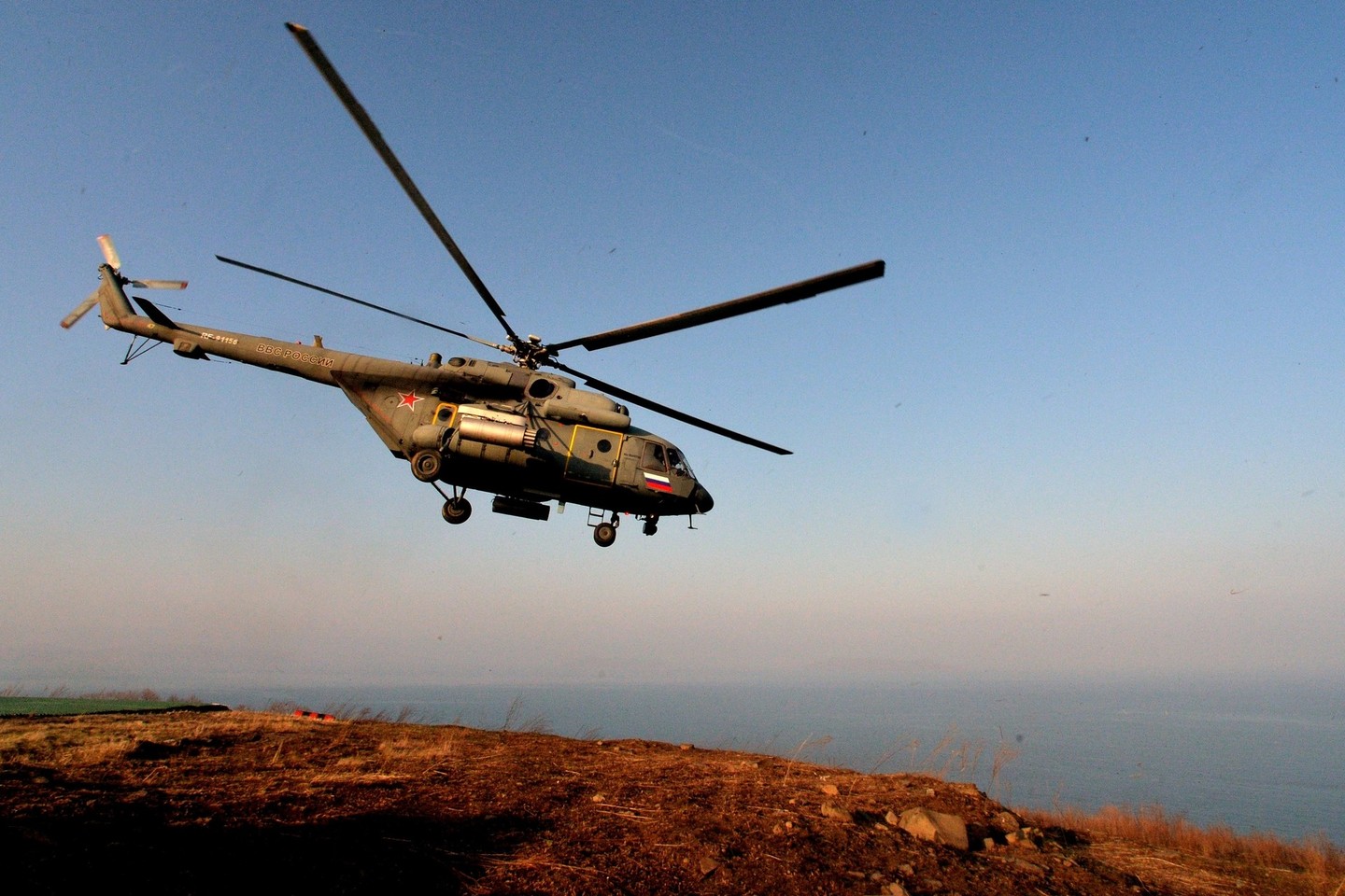 Manoma, kad namą apšaudė sraigtasparnis Mi-8.