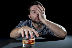 Rimta priežastis, kodėl alkoholikams reikia melstis