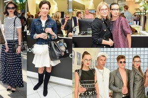 Stilingos moterys domėjosi saulės akinių naujovėmis