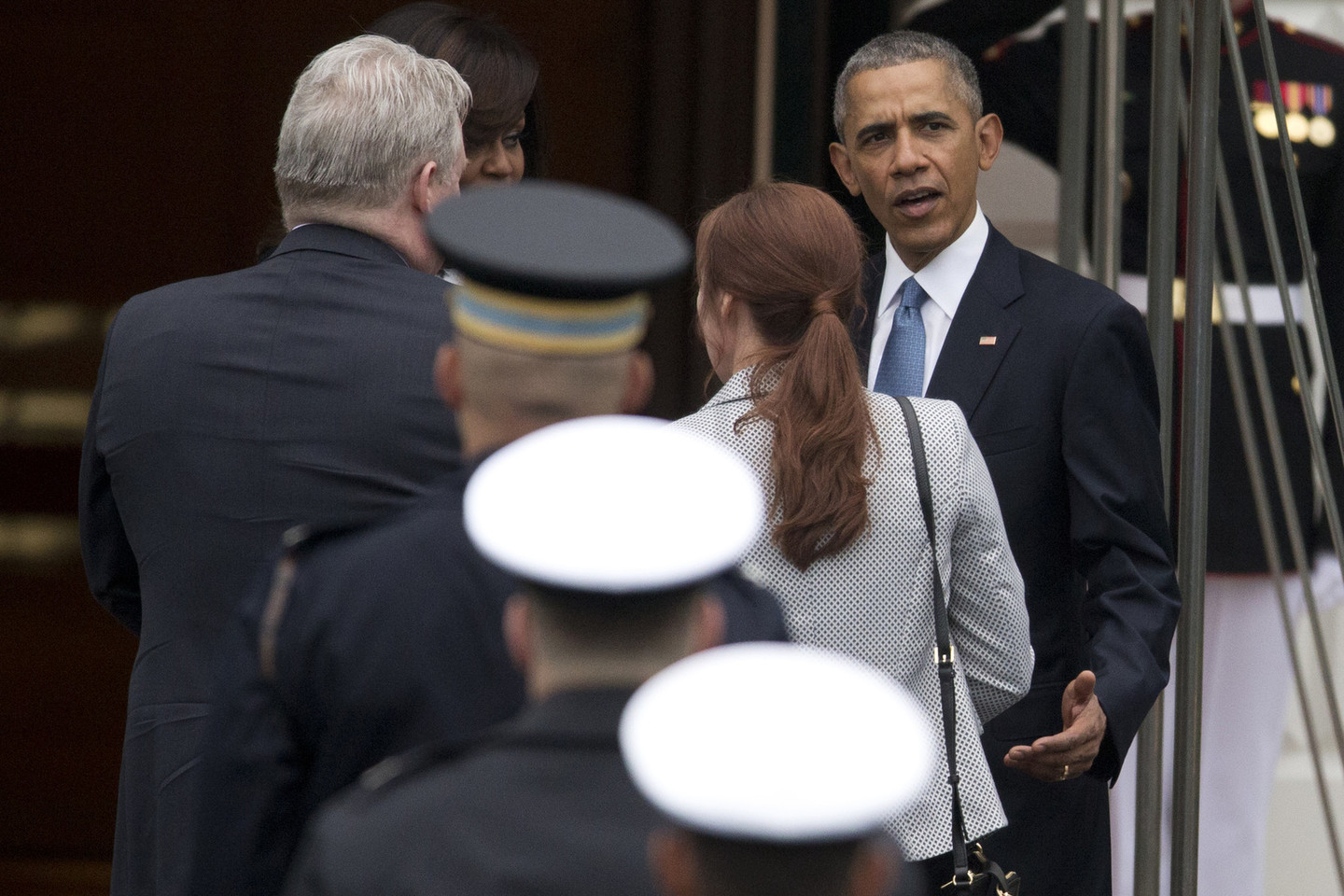 B.Obama atrodo nusiteikęs stiprinti ryšius su netoli Rusijos esančiomis šalimis, tokiomis kaip Danija, Islandija, Suomija, Švedija ir Norvegija.