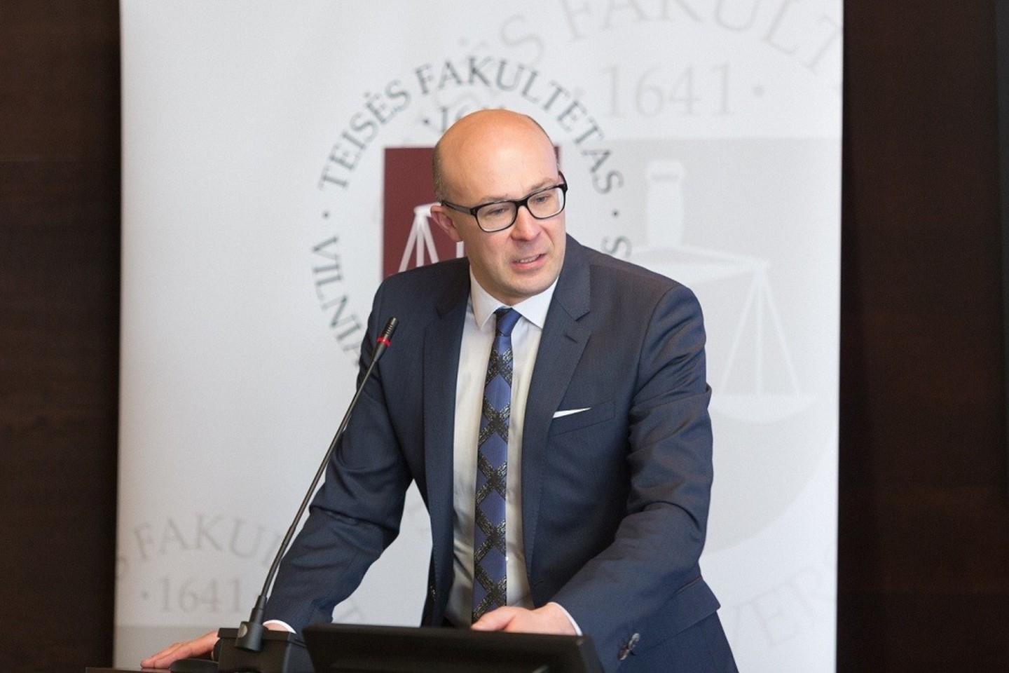 Vilniaus Universiteto Teisės Fakulteto profesorius Tomas Davulis.