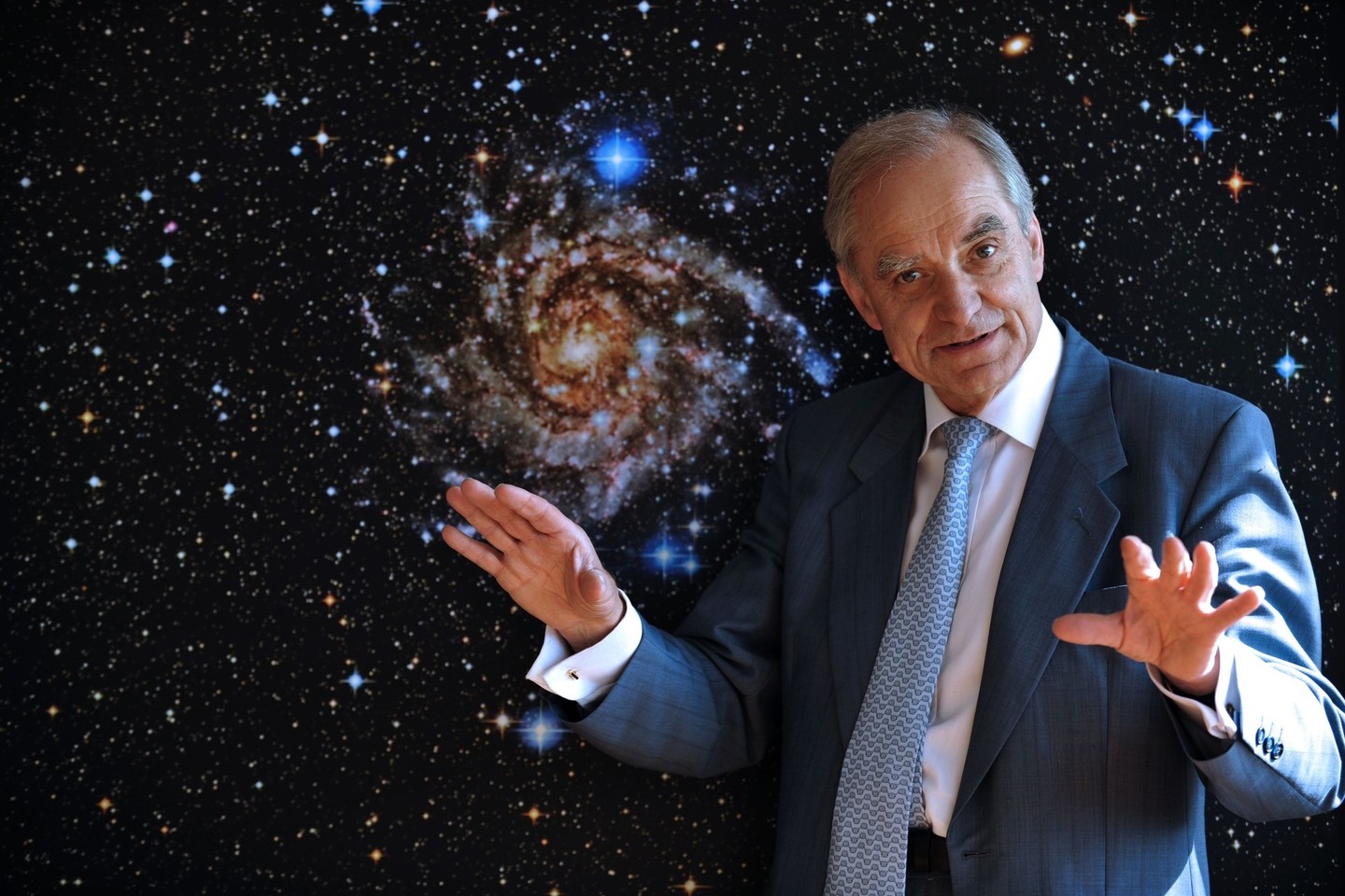 Andre Brahicius atrado žiedus aplink Neptūno planetą.
