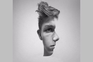 Internautus glumina optinė iliuzija: į kurią pusę žiūri vyras?