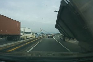 Užfiksavo neeilinę avariją: kelioms valandoms sustabdytas eismas