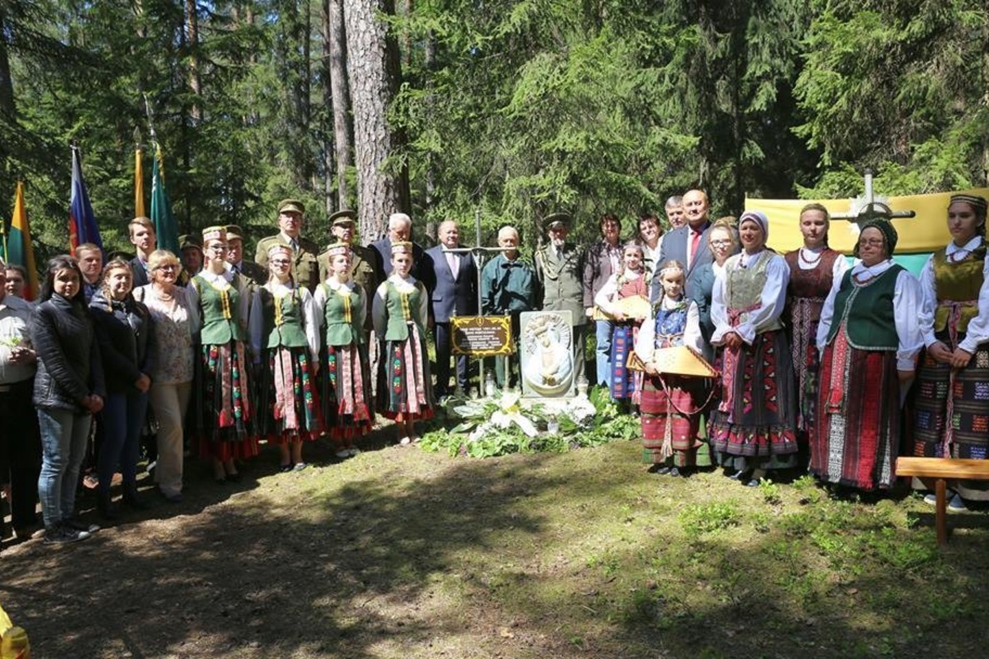 Altoniškių miške (Kauno r.) penktadienį pagerbtas „Žalgirio“ rinktinės partizanų atminimas.