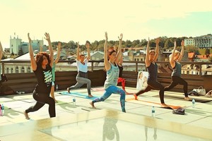 Milana Jašinskytė jogos pamoką vedė ant stogo