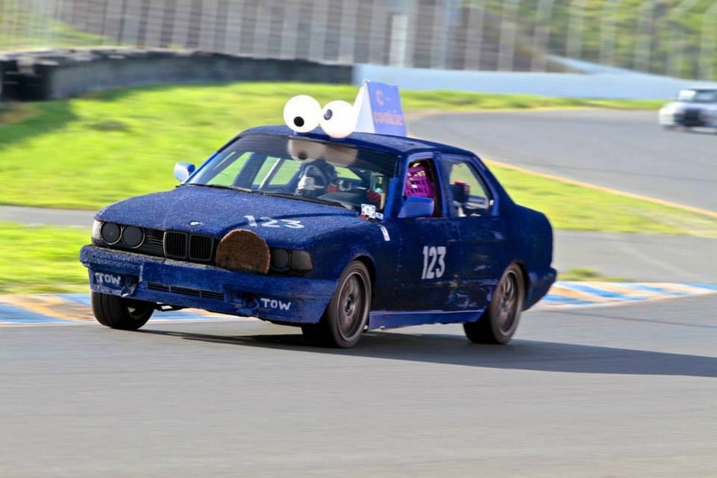 Pernelyg konkurencingi vairuotojai šiose lenktynėse yra pašalinami iš trasos ir turi atlikti baudą.<br>Organizatorių nuotr.