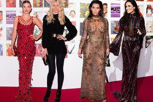 Permatoma suknia pavertė Kim Kardashian vakarėlio žvaigžde