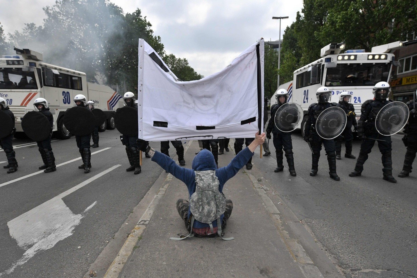 Briuselio policija prieš protestuotojus panaudojo vandens patranką.