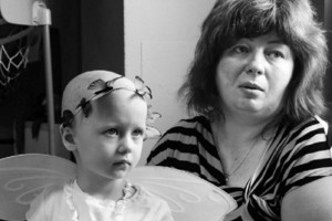 Kasų netekusios Viktorijos mama tiki pergale prieš mirtiną ligą