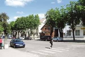 Kalvarijos kuriozas: pėstieji eina per perėją, bet gauna baudą