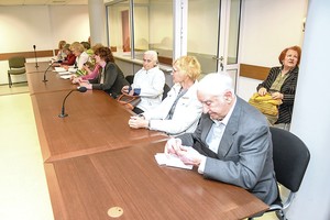 Išgalvoto banko atstovė svajoja bankrutuoti