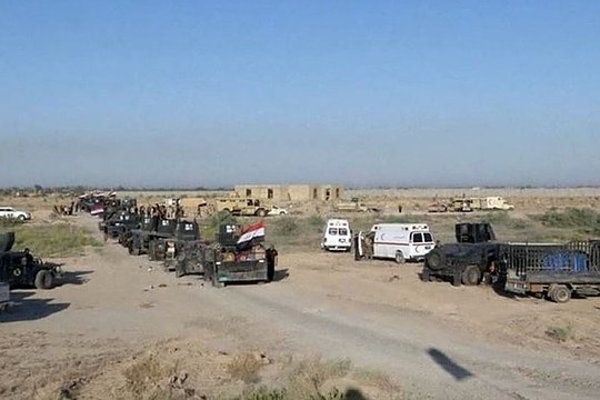 Lemiama kova: Irako kariai bando iš islamistų atsikovoti miestą