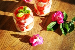 Desertas su maskarpone ir braškėmis – norėsis dar ir dar