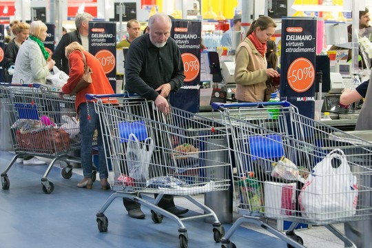 Kokia ateitis laukia prekybos centrų?