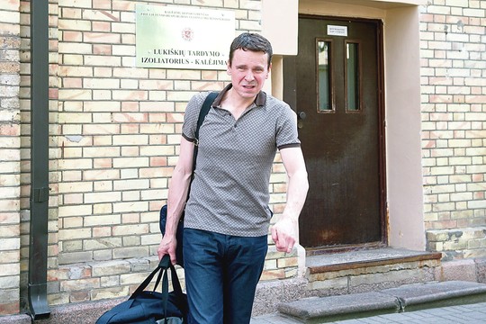 Raimondas Kurlianskis laisvę atgavo, bet įtarimų našta – sunki