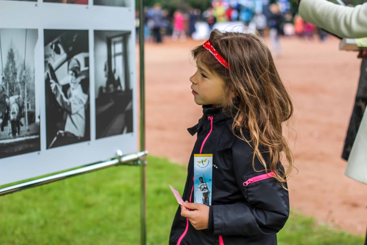 Mobili fotografijų paroda „Globa. Šeima. Bendruomenė.“ startavo gegužės 15 d. Vilniuje per šeimų eitynes „Mes už šeimą“.