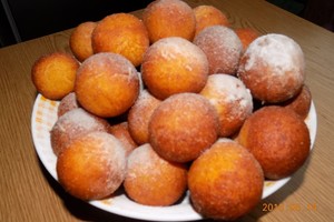 Receptas, kuris dar nė karto nenuvylė: naminės varškės spurgos