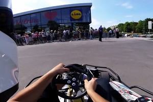 Apsipirkti į „Lidl“ vilnietis atvyko su kartingu