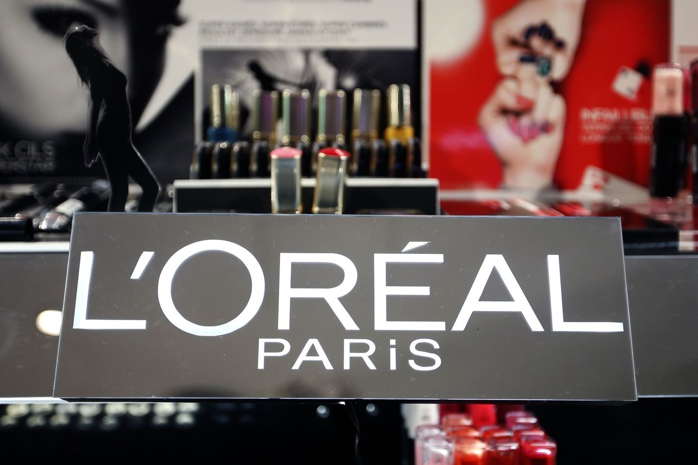 Milijardierė – vienintelė Eugeno Schuellerio, bendrovės „L’Oréal“ įkūrėjo, dukra.<br>Reuters/Scanpix nuotr.