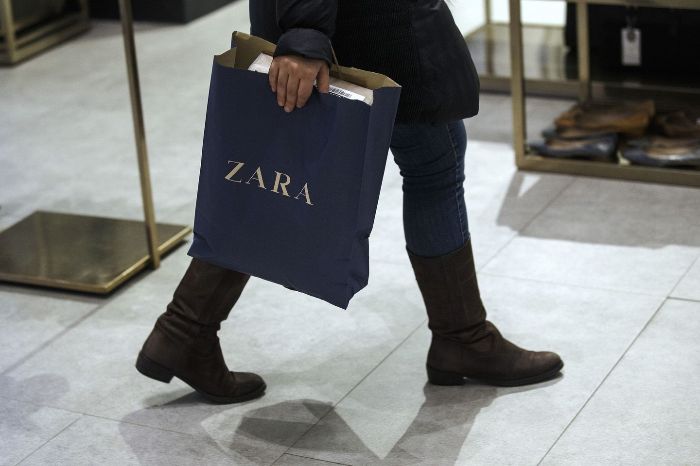 „Inditex“, kuriai priklauso „Zara“, laikoma didžiausia rūbus parduodančia bendrove pasaulyje.<br>Reuters/Scanpix nuotr.
