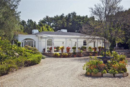 Nauji aktorės 4,4 mln. eurų vertės namai bus sulyginti su žeme