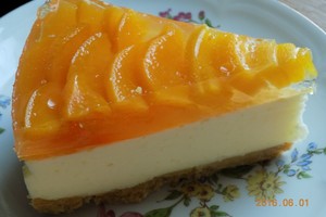 Nekeptas gaivus jogurtinis tortas – visų smaližių svajonė