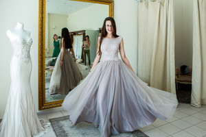 B. Tiškevič ir mados namai „Orelli“ išpildė abiturientės svajonę