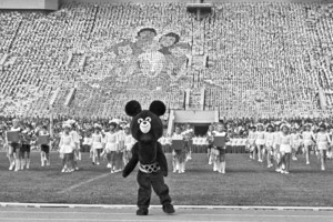 Rusijos oligarchai praturtėjo, sportą iškeitę į gaujų karus