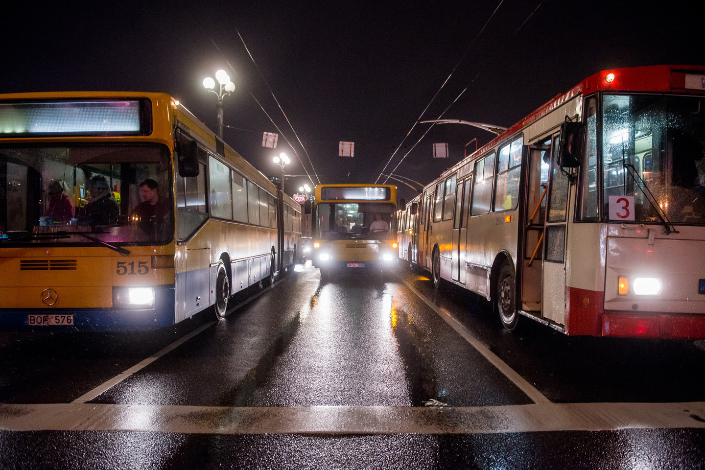 Žmonės suglumę: kaip jie gali įvertinti autobuso vairuotojo blaivumą?<br>Justino Stacevičiaus asociatyvi nuotr.