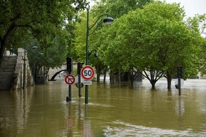Paryžiuje Senos upės vanduo pasiekė 6 metrus