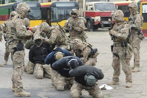 Lenkija didins ginkluotąsias pajėgas iki 150 tūkst. karių