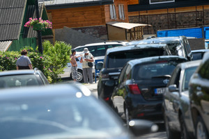 Į Trakus eilės kaip prie „Lidl“: miestas dūsta nuo spūsčių