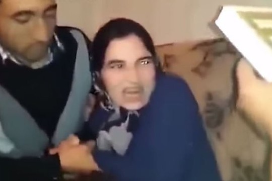 Egzorcistas „apsėstąją“ vadavo tol, kol ji prarado sąmonę