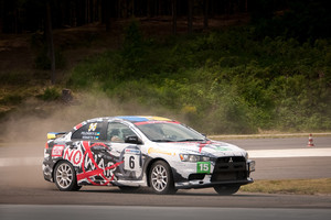 Žurnalistų ralio pergalė – ukrainiečiui su išskirtiniu „Evo“