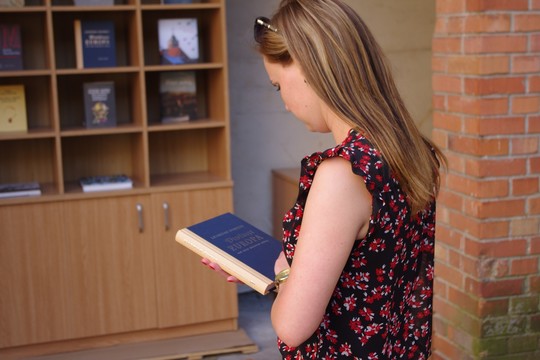 Išsirinkite knygą vasarai po atviru dangumi!