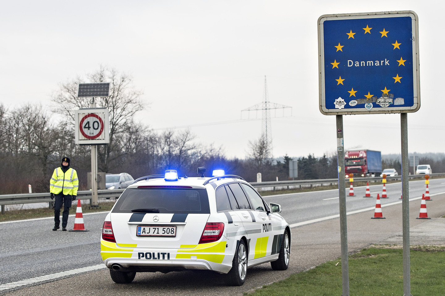 Danija į ES įstojo 1973 metais, kartu su Jungtine Karalyste ir Airija, tačiau nepasirašė kai kurių ES sutarčių, bijodama prarasti savo suverenitetą.
