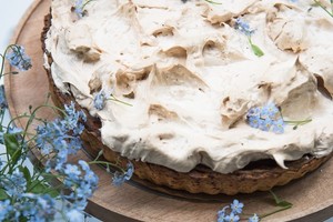 Neįprastas rabarbarų pyragas nustebins tobulu skoniu: N. Degutienė dalijasi receptu