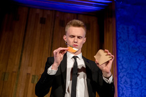 Magas Rokas Bernatonis pasirodys su pasaulinio lygio žvaigžde