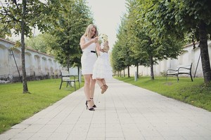 Smegenų auglio draskomos trimetės Evos mama atvėrė širdį