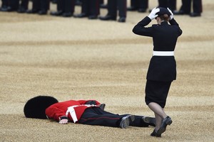 Elizabeth II jubiliejaus parado įkarštį atlaikė ne visi