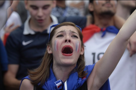 Prancūzų sirgalės.<br>AFP/Scanpix nuotr.