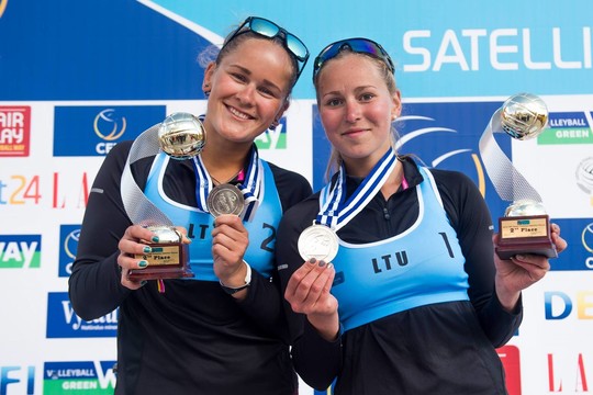 Tinklininkes nuo aukso medalių skyrė vos vienas taškas