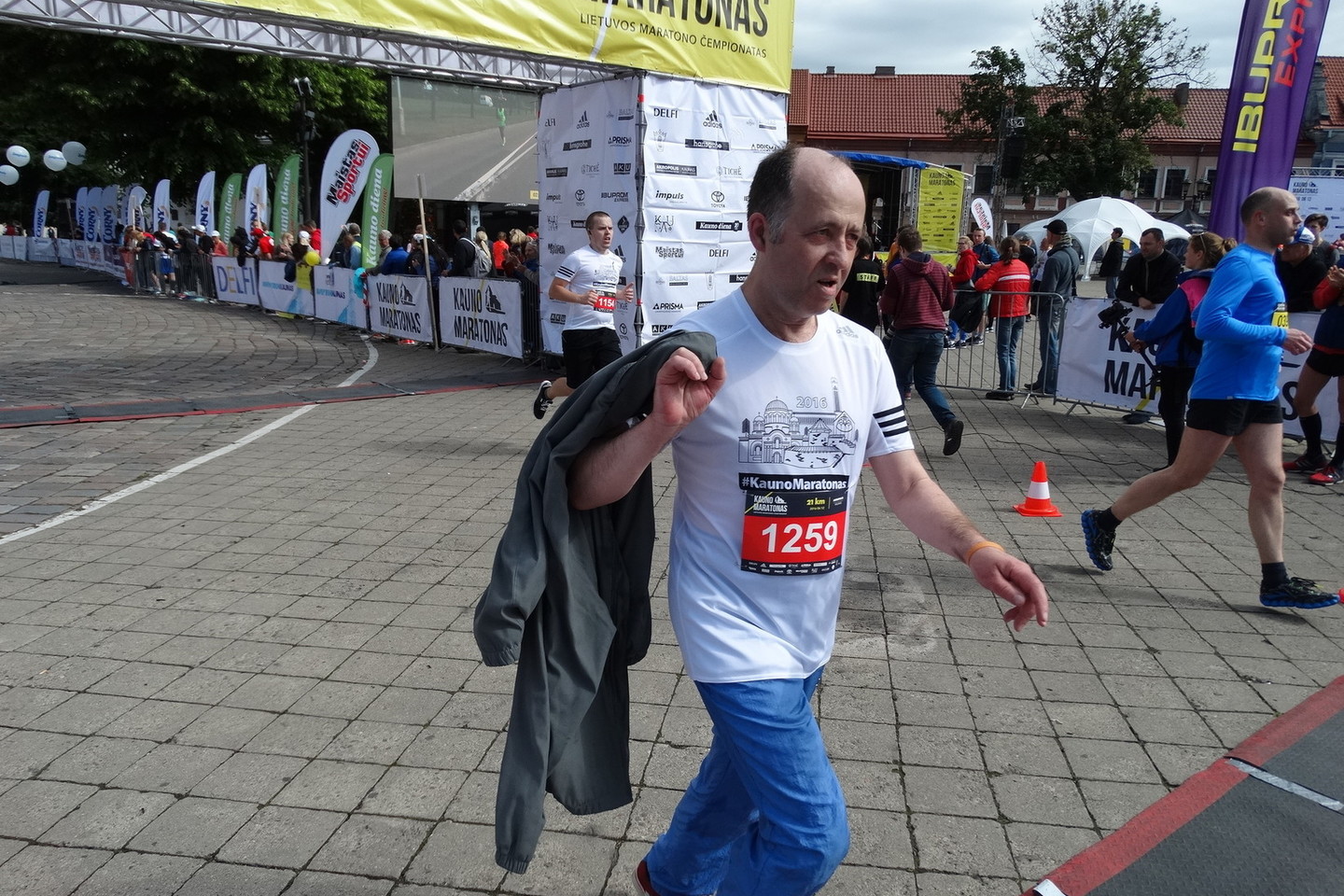 Kauno maratono trasą šįkart išbandė apie 5000 bėgikų.<br>A.Karaliūno nuotr.