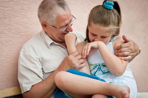 Moteris 35 metus kankinosi ir slėpė, ką padarė jos senelis