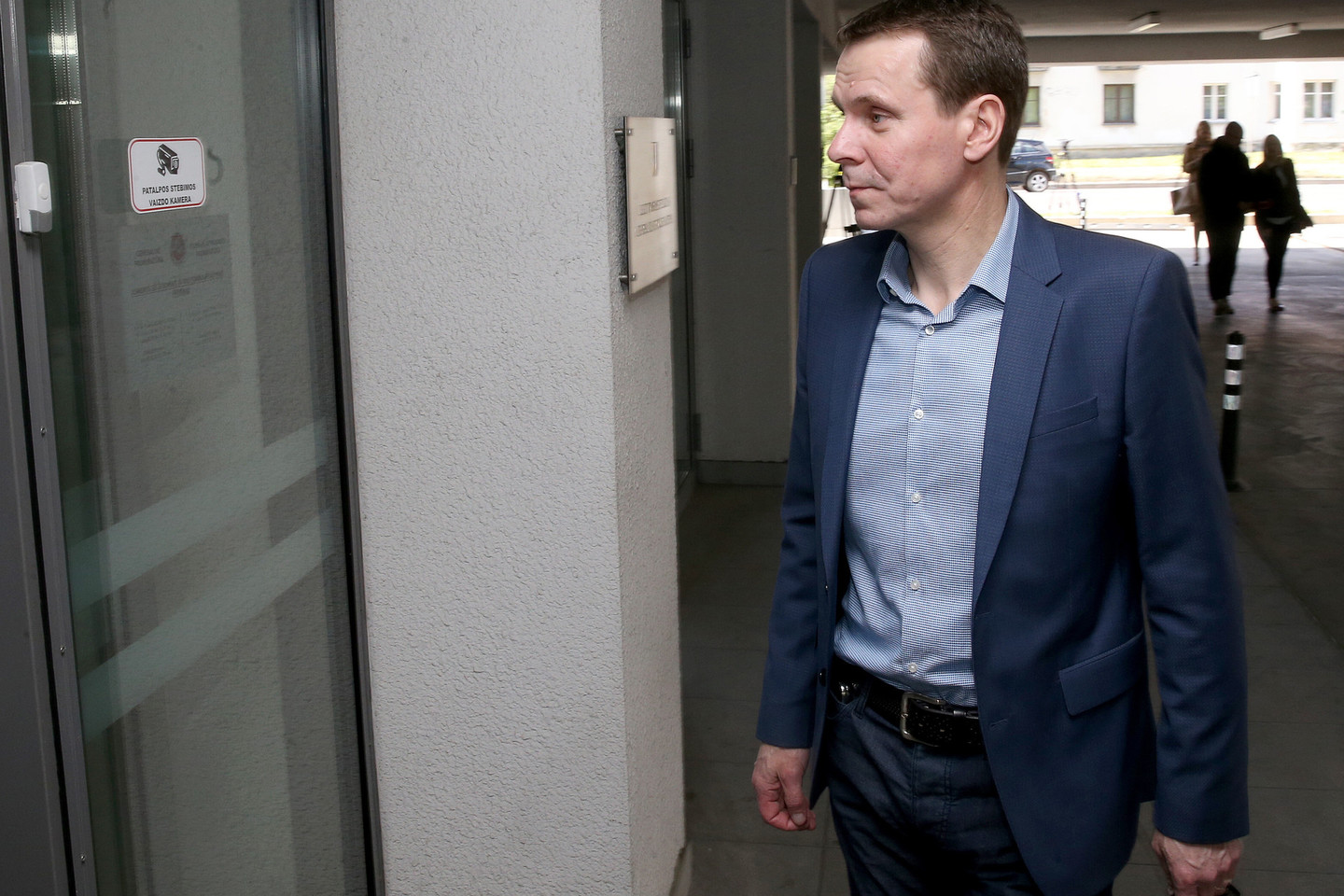 Pirmadienį po pietų R.Kurlianskis su advokatu K.Pednyčia apsilankė Generalinėje prokuratūroje.<br>R.Danisevičiaus nuotr.