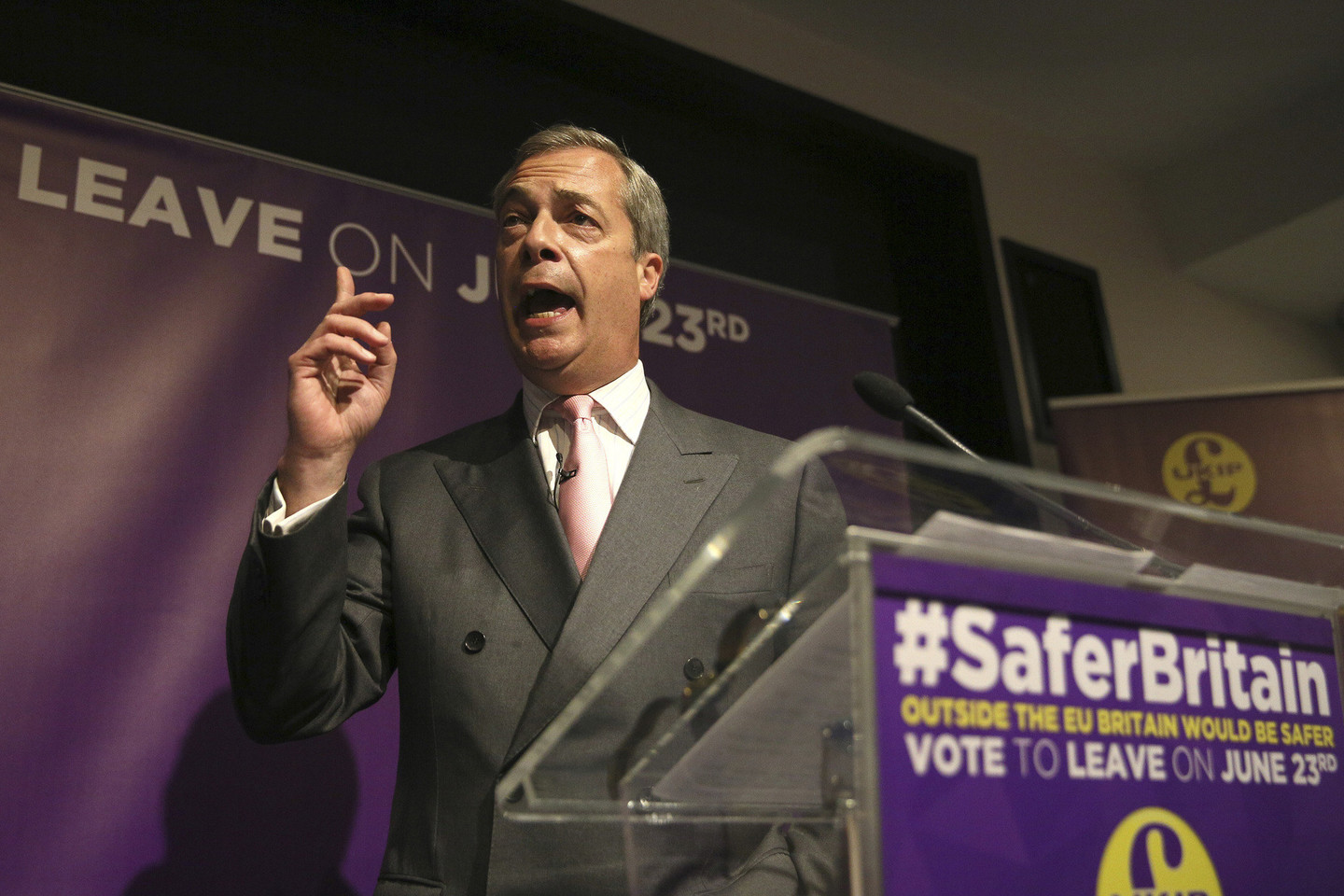 Už pasitraukimą iš ES agituoja Nigelas Farage'as.